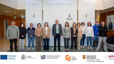 Imatge 9 nous professionals s'incorporen a treballar al Consell...