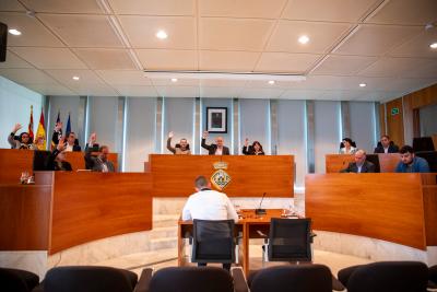 Imatge El Ple del Consell d’Eivissa fixa un sostre de 17.668 vehicles per als...