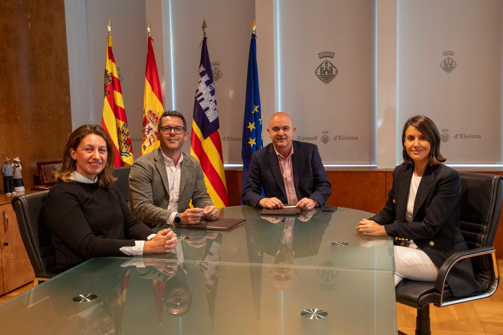 Imagen El Consell d’Eivissa i l’Ajuntament d’Eivissa signen el Conveni de la Llei de Capitalitat de 2026