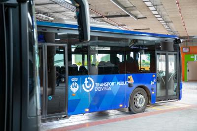 Imagen El servei d’autobús amplia en més del 53% les seues freqüències a partir...