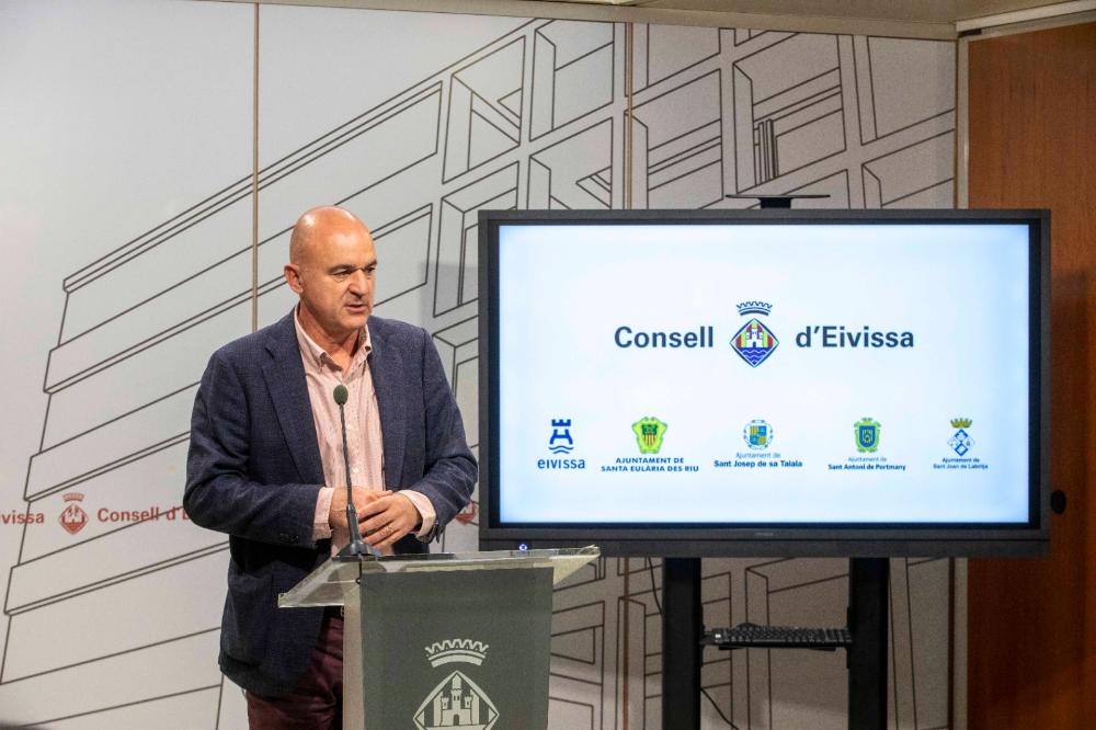 Imagen El Consell d’Eivissa i els cinc ajuntaments intensificaran el control sobre les caravanes