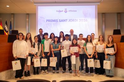 Imatge El Consell d’Eivissa premia la creativitat literària dels alumnes d’ESO...