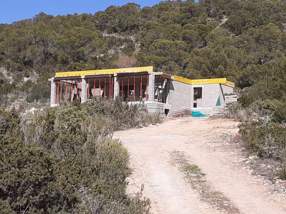Imagen Derriban una vivienda ilegal en suelo protegido por orden del Consell d'Eivissa