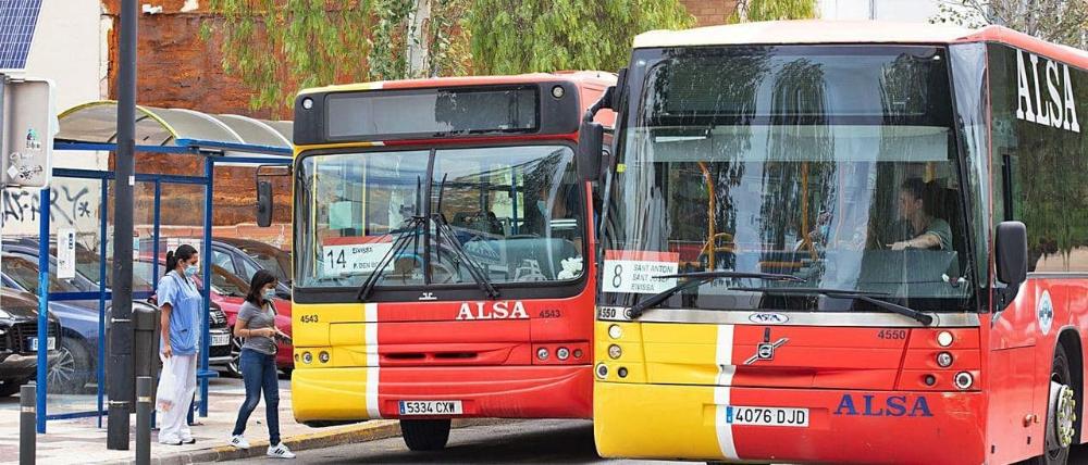 Imagen La línea de autobús L14 alterará su servicio por la carrera 5K Platja d'en Bossa del 1 de marzo