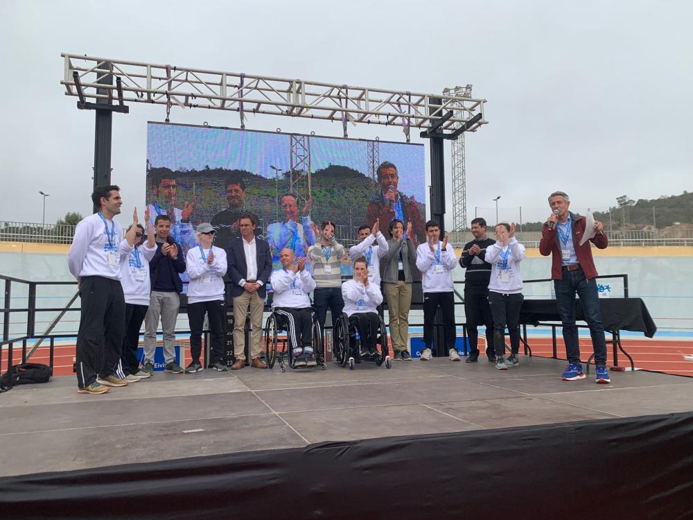 Imagen Mig miler d’estudiants gaudeixen del primer Festival d’Esport Inclusiu a l’Escola, on han participat Carla Casals, Marta Arce, Sara Revuelta, María Delgado i Javi Soto i els eivissencs Pablo Hempler, Javi Vergara i Dani Planells