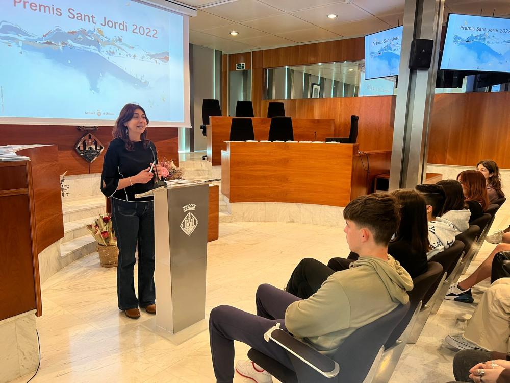 Imagen El Consell d’Eivissa entrega los Premios Sant Jordi 2022 de poesía y narrativa