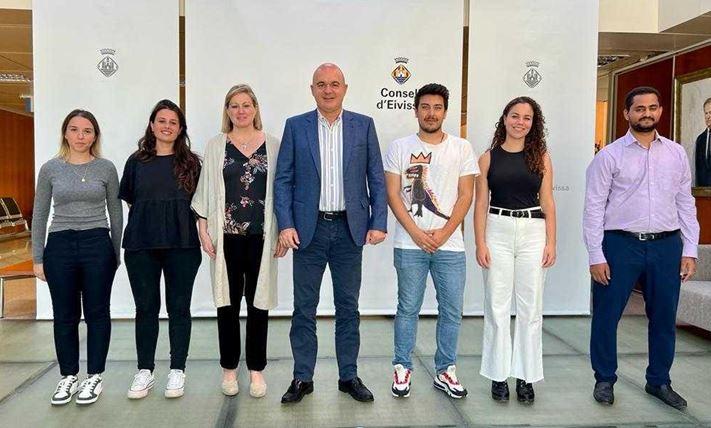 Imagen Les sis persones del programa SOIB Joves Qualificats ja treballen al Consell d'Eivissa