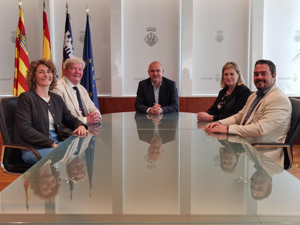 Imagen El Consell Insular d’Eivissa avança en la implantació a l’illa del projecte Barnahus per a l’atenció als infants víctimes d’abusos sexuals