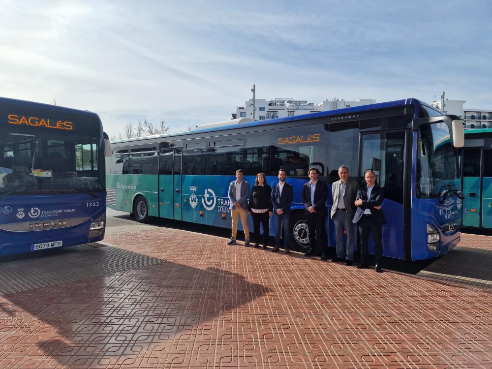 Imagen La flota del transport públic d'Eivissa disposarà de quatre vehicles nous més a l'abril