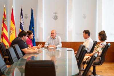 Imatge El Consell d’Eivissa signa un conveni amb la Federació Balear de Caça...
