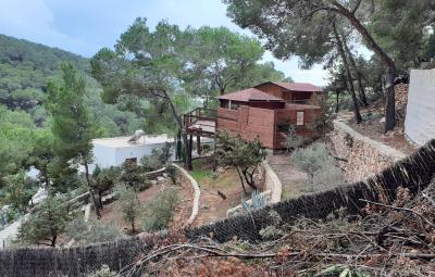Imatge El Consell d’Eivissa ordena la demolició de dos edificacions de fusta...