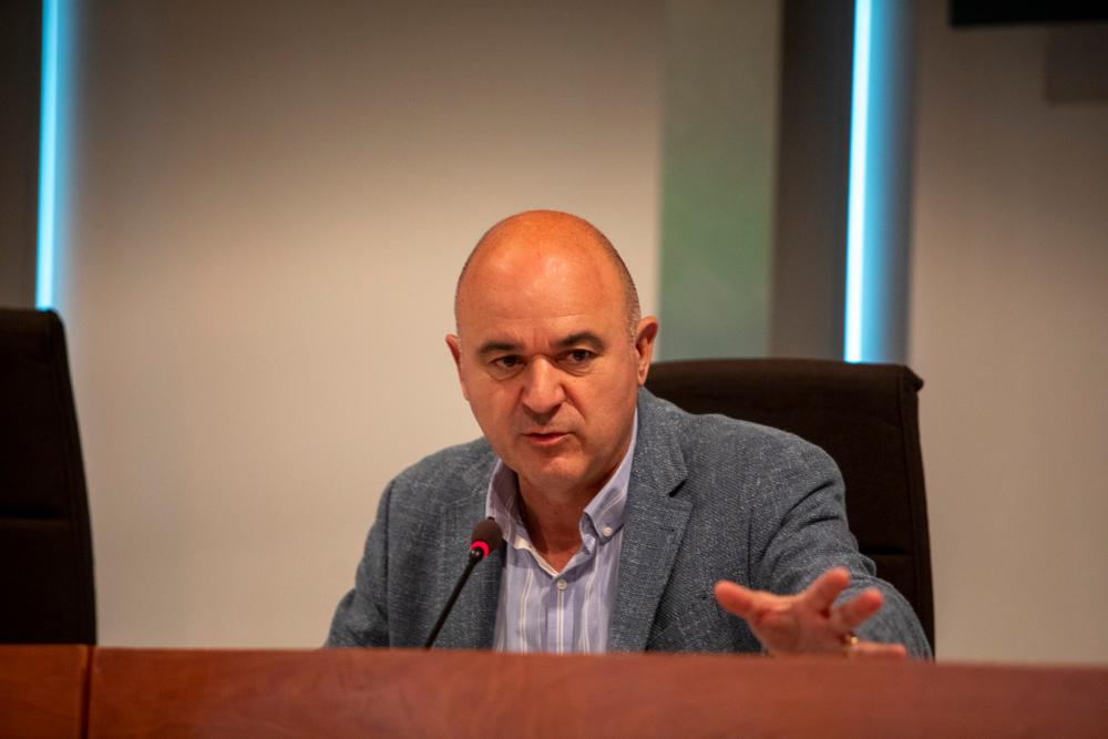 Imagen Vicent Marí ofereix col•laboració al Ministeri d’Habitatge per abordar la situació que pateix l’illa