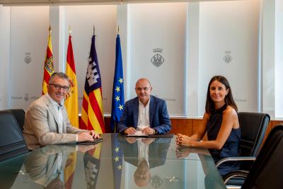 Imagen Consell d’Eivissa i PIMEEF signen el conveni per a la dinamització del...
