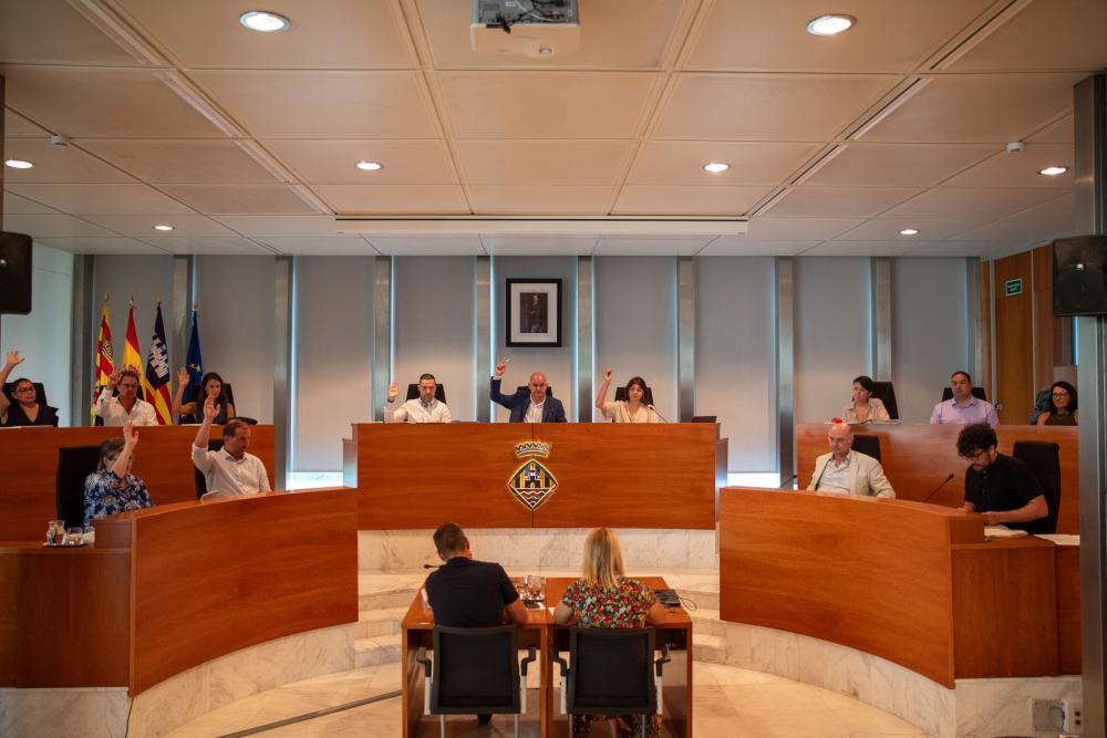 Imagen El Ple del Consell aprova la incorporació de 320.000 euros de romanents per mantenir el servei de les plantes de transferència