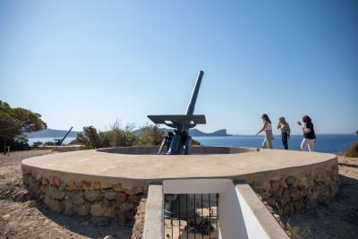 Imatge El Consell d'Eivissa recupera els canons de Sa Caleta per explicar...